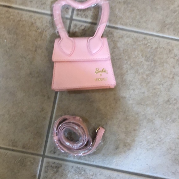 New Pink Barbie Mini Purse. Sold out on the web. - Picture 8 of 9